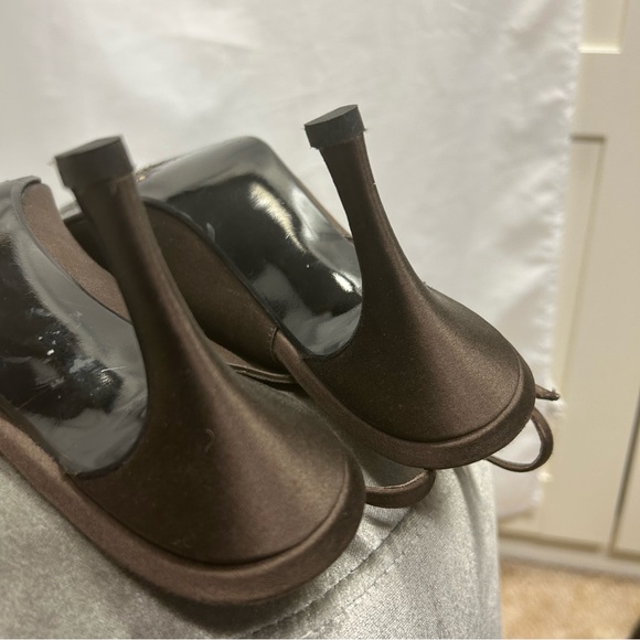 Stuart Weitzman brown satin sling back low heel gem jewelled buckle formal Sz 11 - Picture 11 of 13